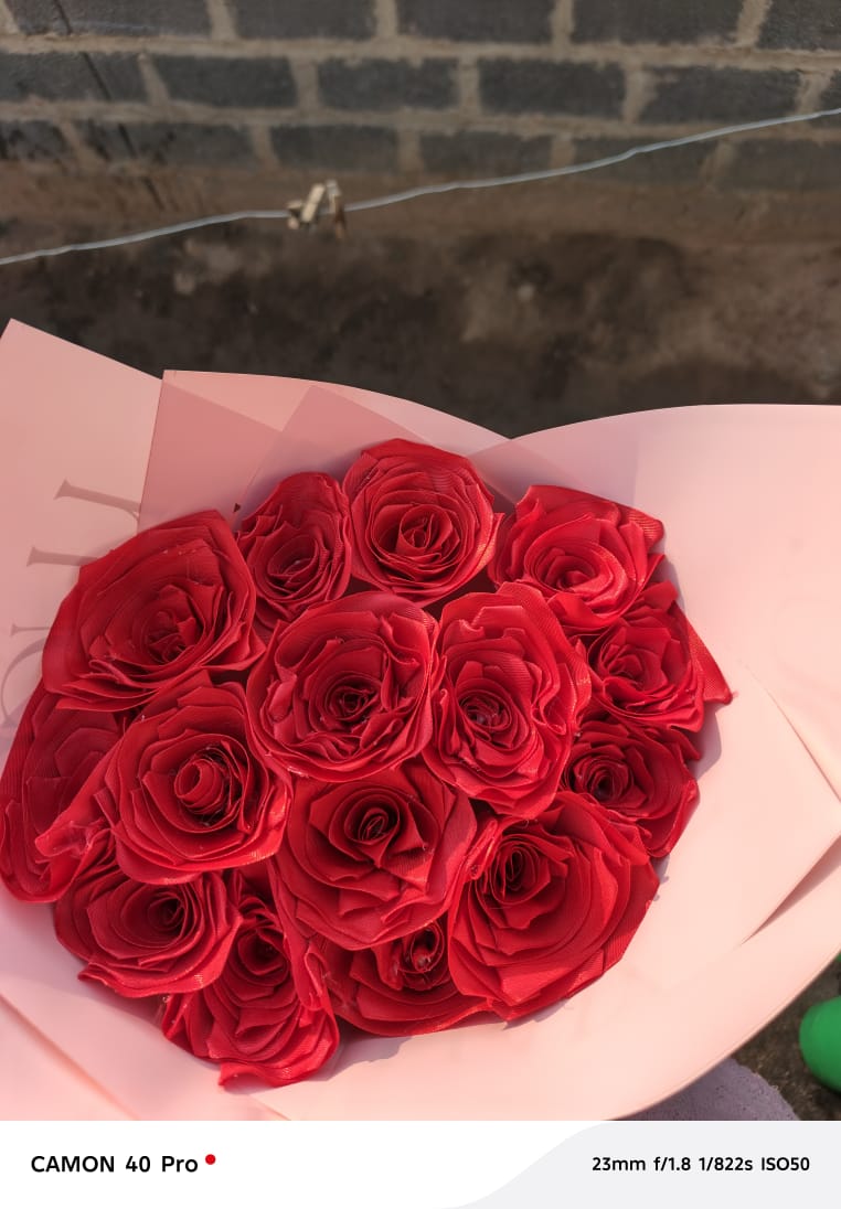 Red Romance rose bouquet